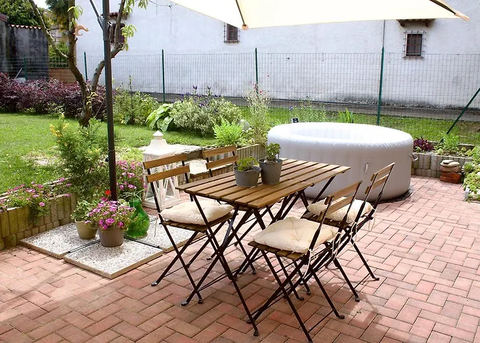 Il Cortile Del Borgo Borgo Ticino